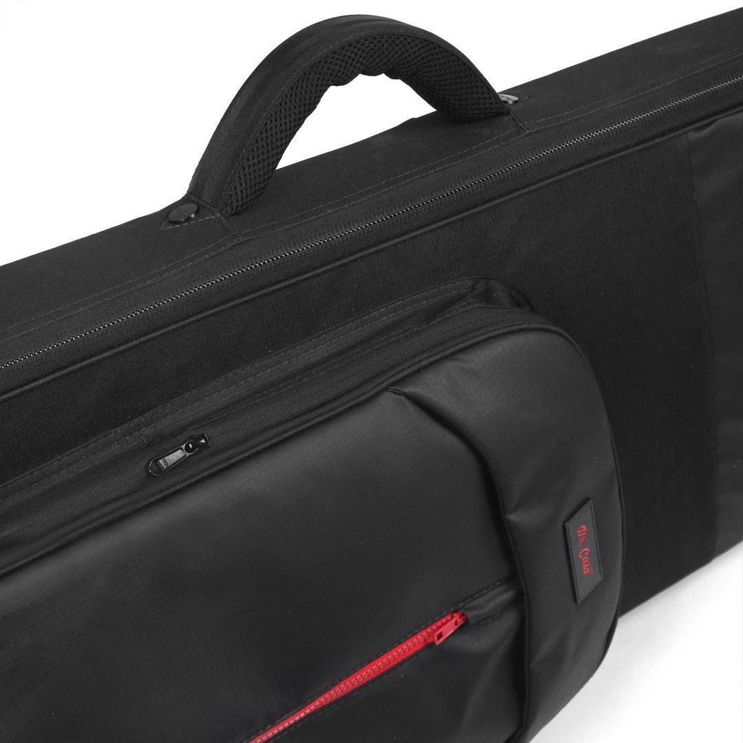 Dr. Case AxeWheel Electric Bass Bag 使用情境