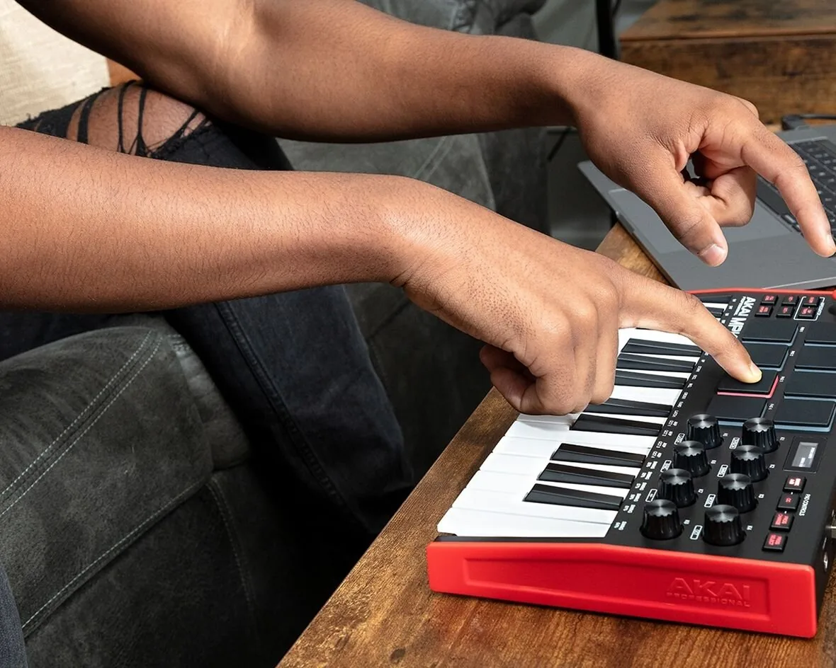 AKAI MPK Mini MK3 MIDI 產品外觀
