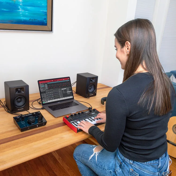 AKAI Professional MPK Mini Play MK3 使用情境