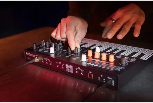 Arturia MicroFreak 細節展示