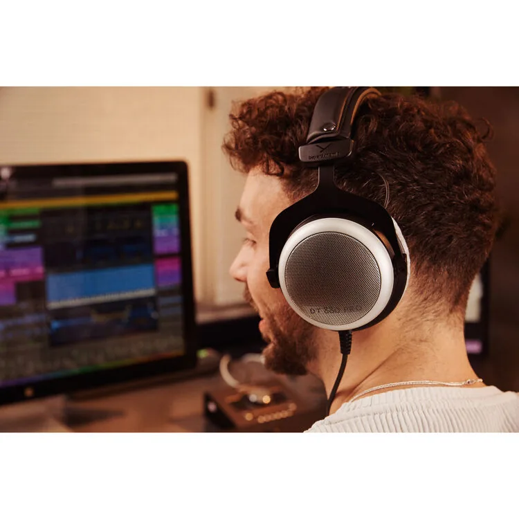 Beyerdynamic DT880 Pro 規格示意