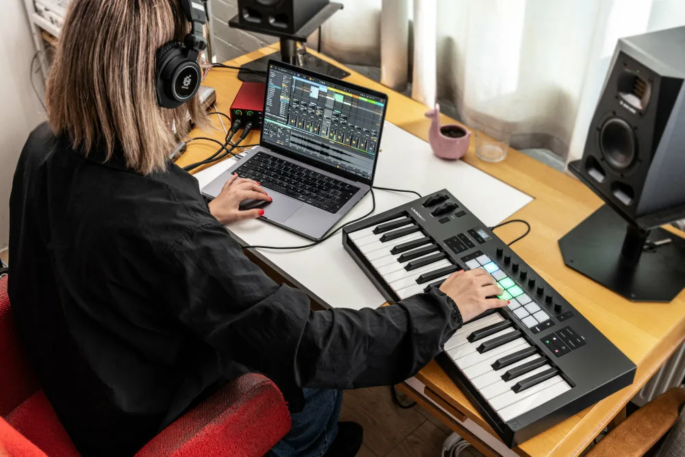 Novation Launchkey 37 MK4 產品外觀