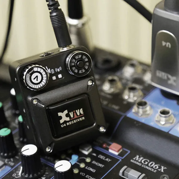 Xvive U4 Wireless IEM System 規格示意