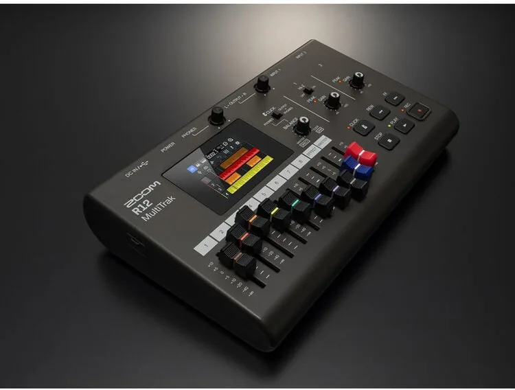 ZOOM R12 MultiTrak 產品外觀